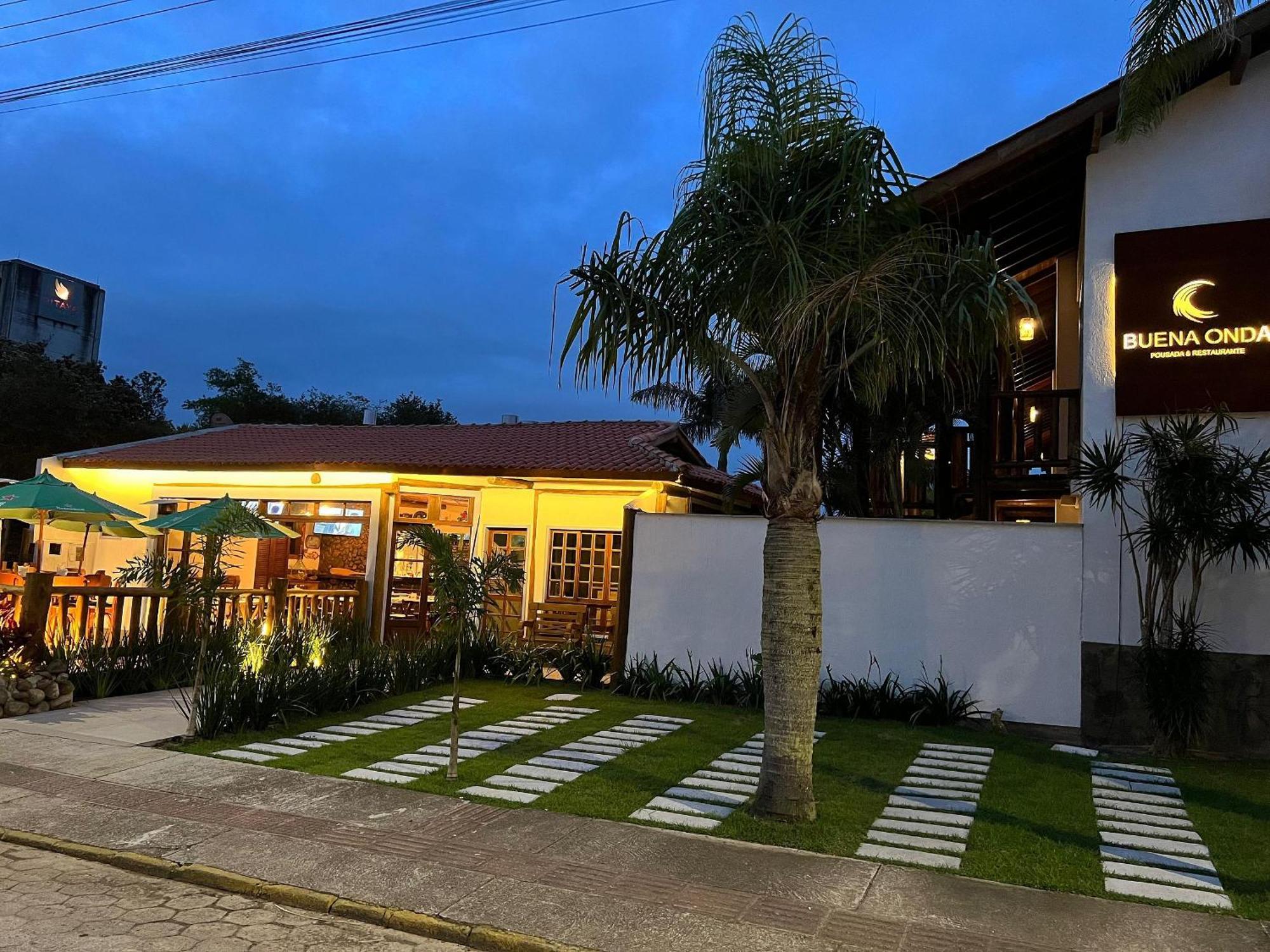 Pousada Buena Onda - Garopaba-Sc - 50M Da Praia Bagian luar foto